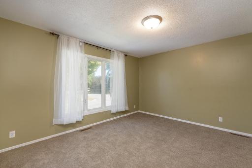 1701 Quail Roost Drive, North Mankato, MN 56003
