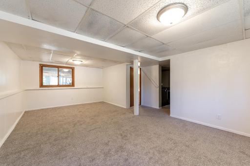 1701 Quail Roost Drive, North Mankato, MN 56003