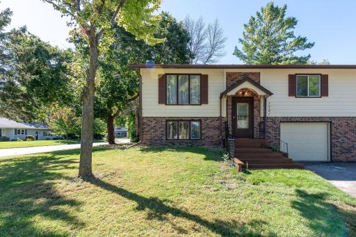 1701 Quail Roost Drive, North Mankato, MN 56003