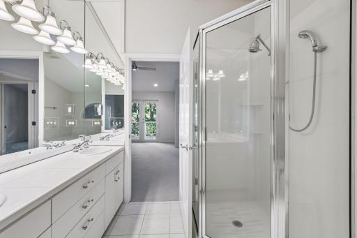 145 Edgewood Court, Wayzata, MN 55391