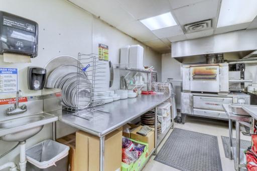 41 N Broadway, Pelican Rapids, MN 56572