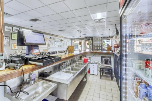 41 N Broadway, Pelican Rapids, MN 56572