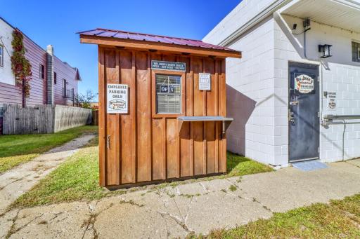 41 N Broadway, Pelican Rapids, MN 56572