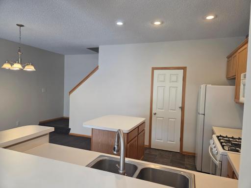 2387 Eagle Trace Lane, Woodbury, MN 55129