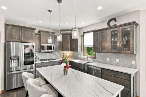 18344 Lake Forest Drive, Lakeville, MN 55044