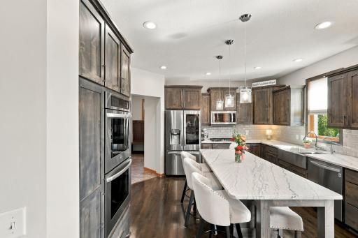 18344 Lake Forest Drive, Lakeville, MN 55044