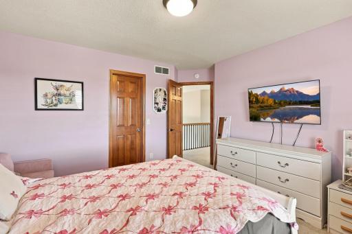 18344 Lake Forest Drive, Lakeville, MN 55044
