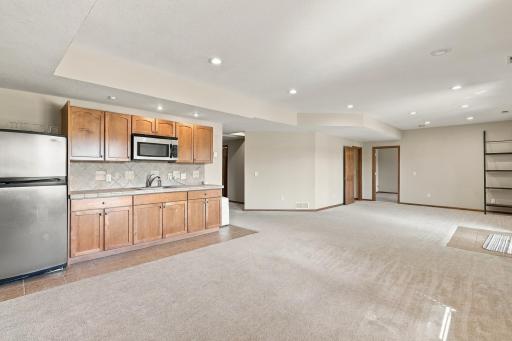 18344 Lake Forest Drive, Lakeville, MN 55044