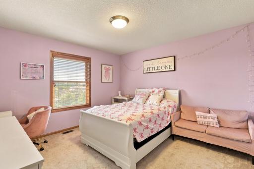 18344 Lake Forest Drive, Lakeville, MN 55044