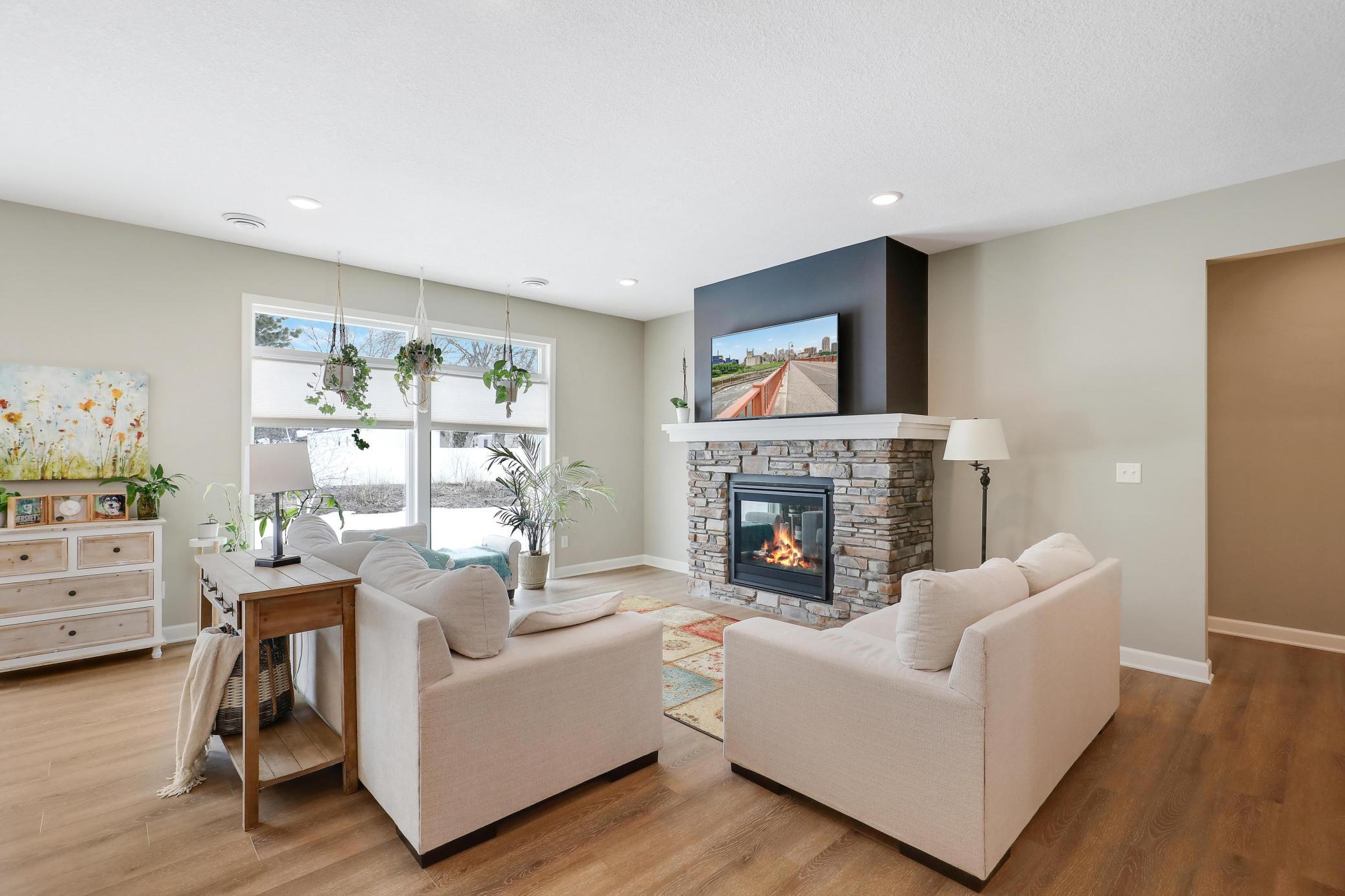 Living Room With Gas Fireplace