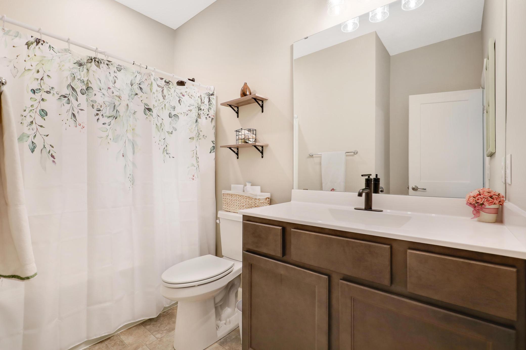 2nd Bathroom