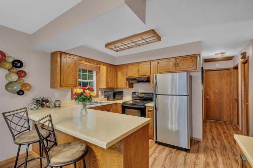 The kitchen is ready for its next chapter, with all appliances—including the microwave that will be staying with the home.