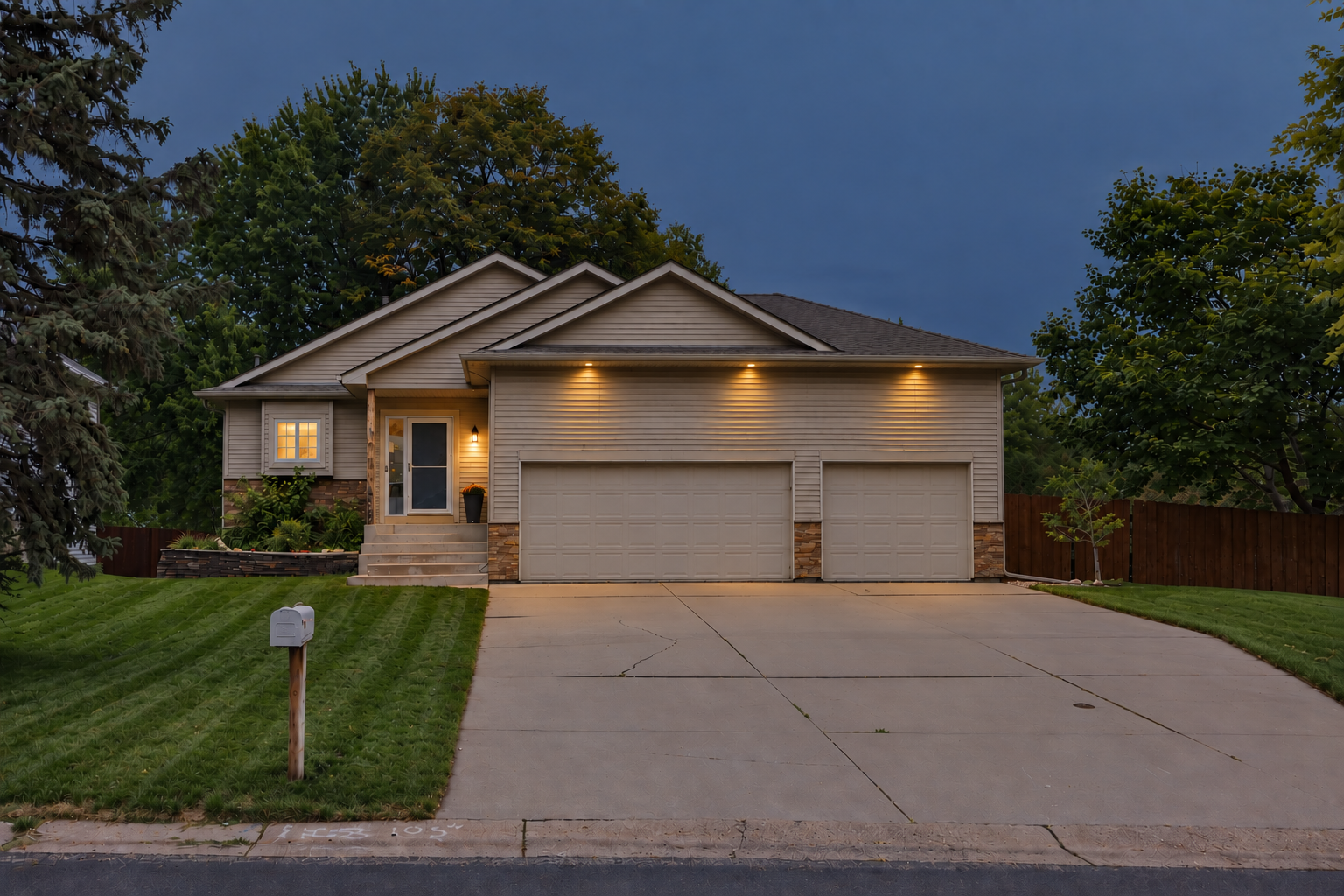 Property photo for 13496 73rd Avenue N, Maple Grove, MN 55311