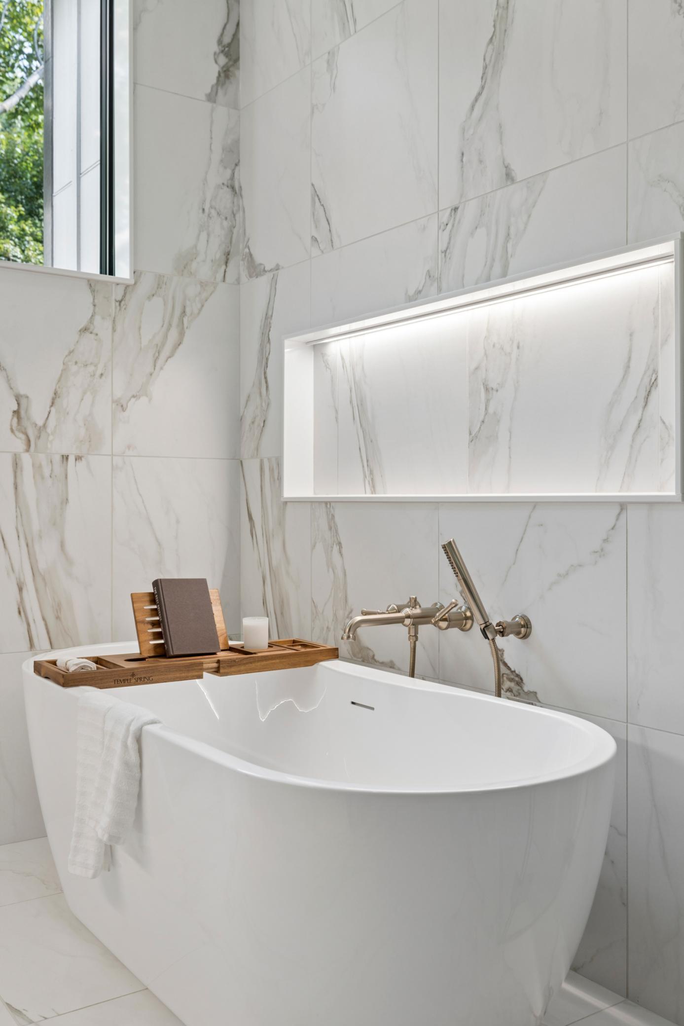 Primary Ensuite Bath/ Wet room - Shower & Soaking Tub