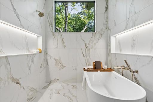 Primary Ensuite Bath/ Wet room - Shower & Soaking Tub