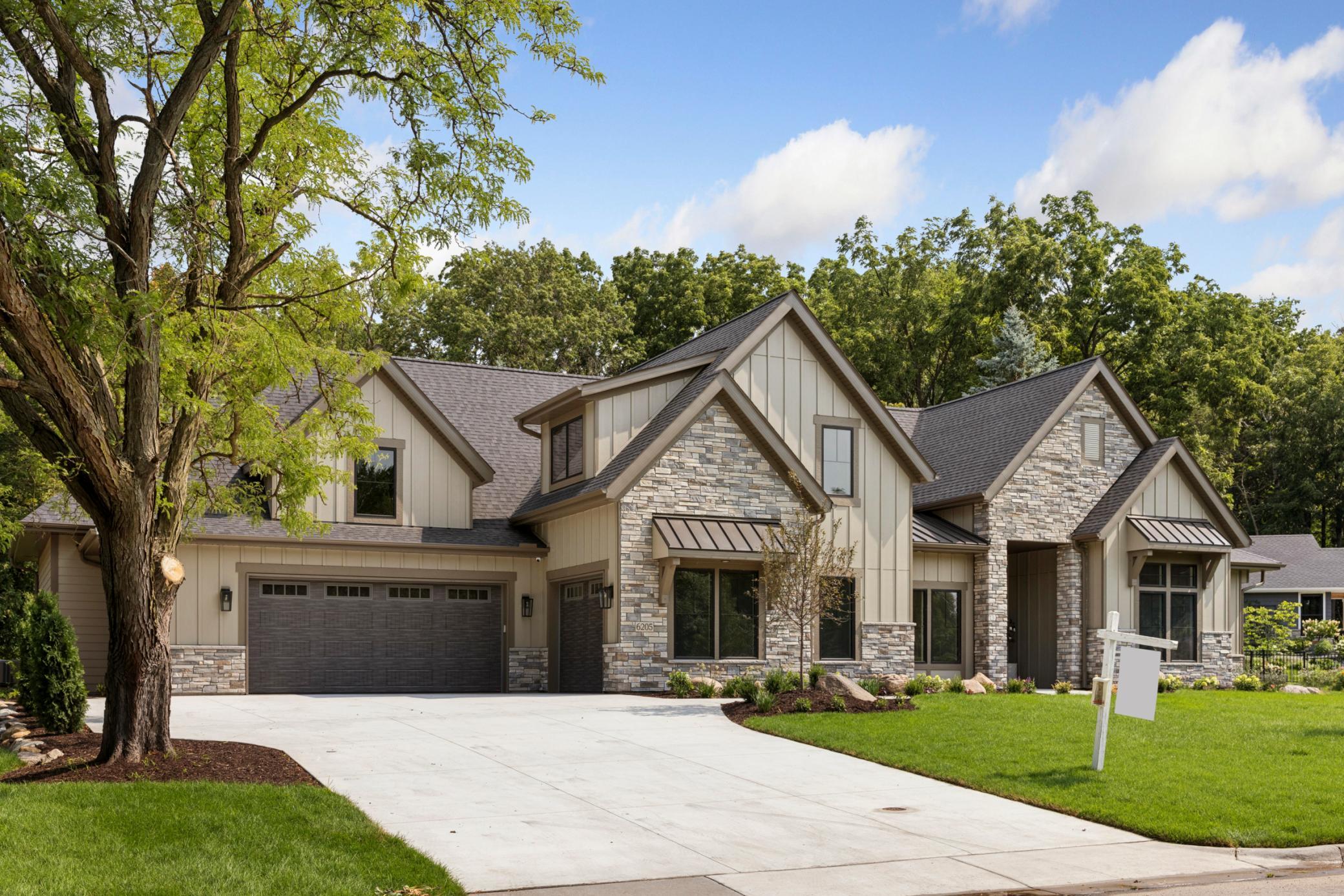 Welcome Home! 6205 Hillside Road