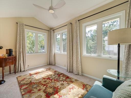 Owners Suite SunRoom remodeled in 2023 new windows, carpet & insulation for 4-season enjoyment! SunRoom is a great place to to sit back and enjoy your morning coffee! Sorry expresso coffee machine not included.