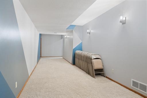 1565 Dell Place, Owatonna, MN 55060