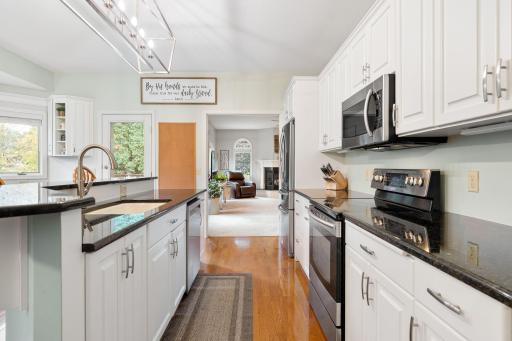 1565 Dell Place, Owatonna, MN 55060