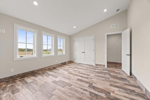 8800 Grace Lane N, Loretto, MN 55357