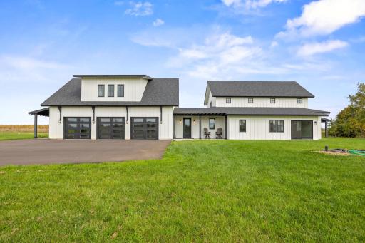 8800 Grace Lane N, Loretto, MN 55357