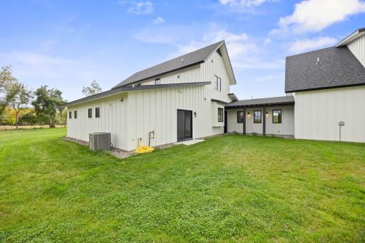 8800 Grace Lane N, Loretto, MN 55357