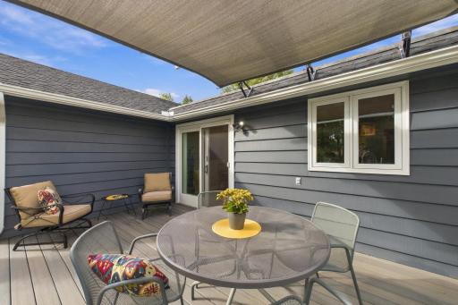 22-print-Exteriors_1786_W_Saunders_Ave_026.jpg