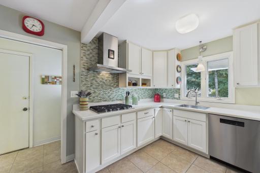 1786 Saunders Avenue, Saint Paul, MN 55116