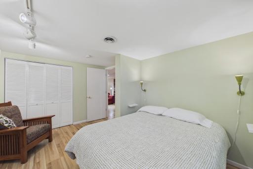 1786 Saunders Avenue, Saint Paul, MN 55116