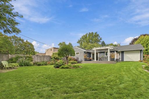24-print-Exteriors_1786_W_Saunders_Ave_023.jpg