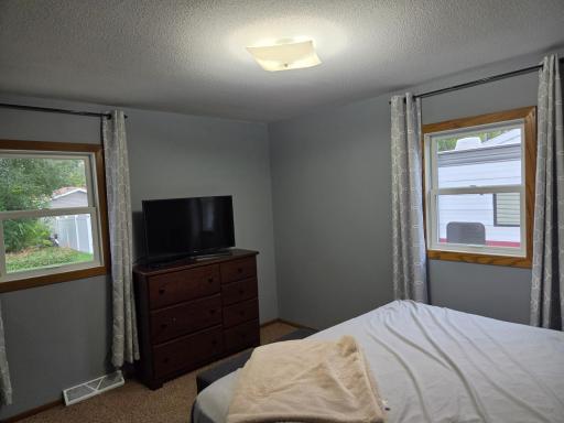 1445 18th Street S, Fargo, ND 58103