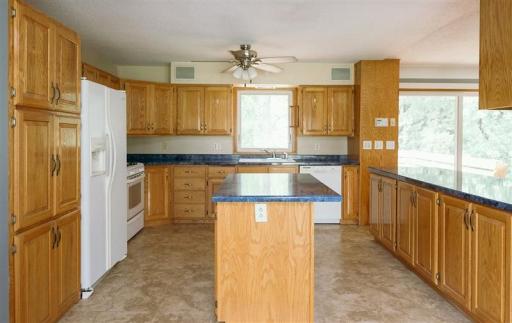 5173 Shadowwood Drive NE, Sauk Rapids, MN 56379