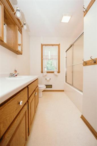 5173 Shadowwood Drive NE, Sauk Rapids, MN 56379