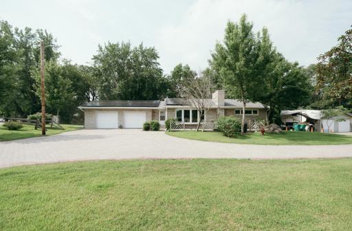 5173 Shadowwood Drive NE, Sauk Rapids, MN 56379