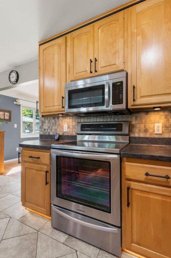 2508 W 140th Street, Burnsville, MN 55337