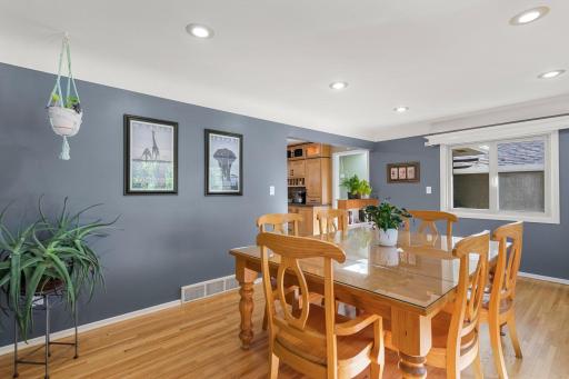 2508 W 140th Street, Burnsville, MN 55337