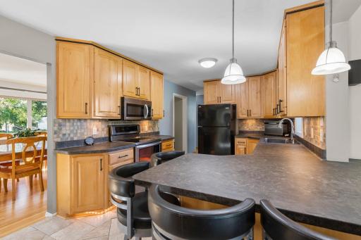 2508 W 140th Street, Burnsville, MN 55337