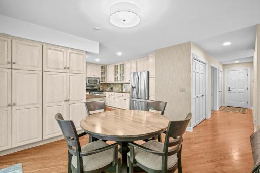 9340 W Bush Lake Road, Bloomington, MN 55438