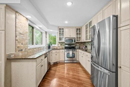 9340 W Bush Lake Road, Bloomington, MN 55438