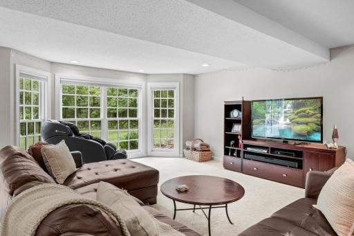 9340 W Bush Lake Road, Bloomington, MN 55438