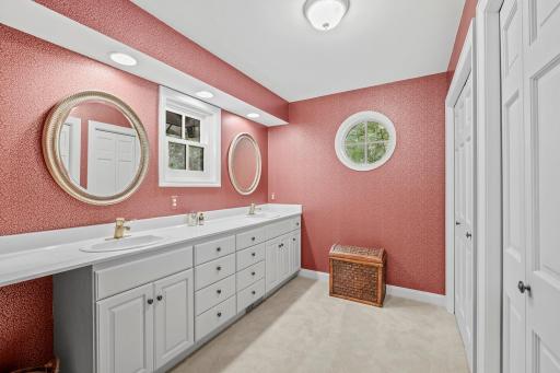 9340 W Bush Lake Road, Bloomington, MN 55438