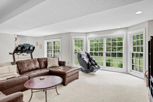 9340 W Bush Lake Road, Bloomington, MN 55438