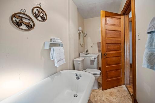 221 8th Street W, Hastings, MN 55033