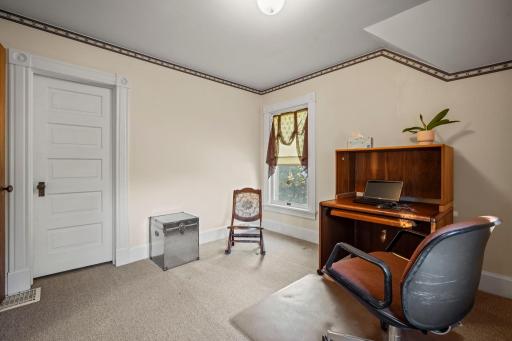 221 8th Street W, Hastings, MN 55033