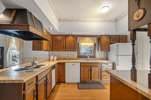 221 8th Street W, Hastings, MN 55033