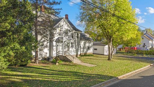 221 8th Street W, Hastings, MN 55033