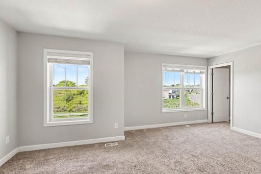 7528 38th Street N, Oakdale, MN 55128