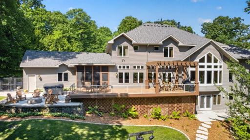 4400 Ettenmoor Lane SW, Rochester, MN 55902