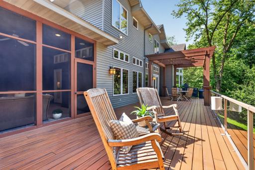 4400 Ettenmoor Lane SW, Rochester, MN 55902