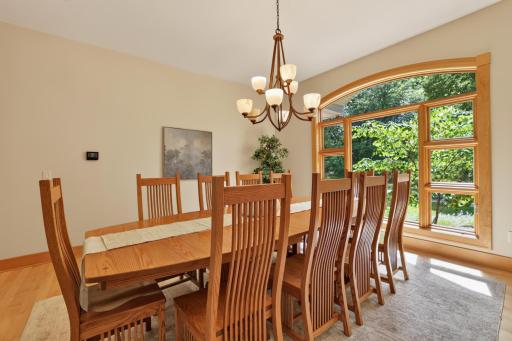 4400 Ettenmoor Lane SW, Rochester, MN 55902